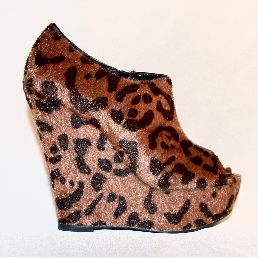 Bakers Leopard Print Wedges - Picture 2 of 3
